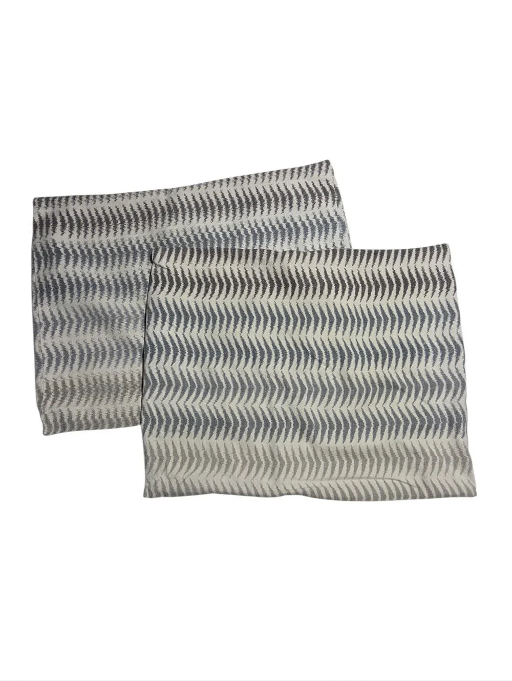 Crate & Barrel Carmelo Gray Zig-Zag Cotton Standard Pillowcases